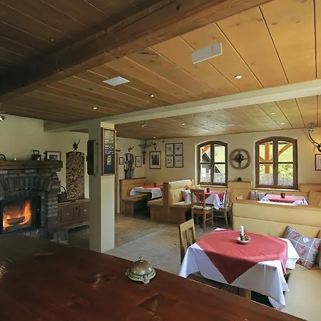 Oda ve Kahvaltı Na Kopecku 3*