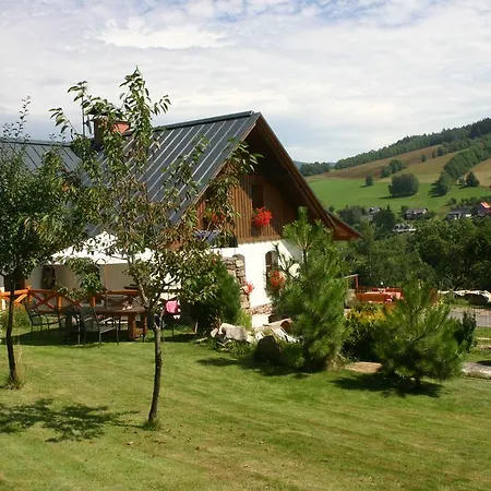 Bed & Breakfast Na Kopecku 3*